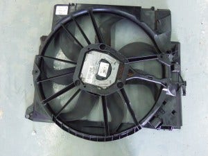 Stock E90 electric fan