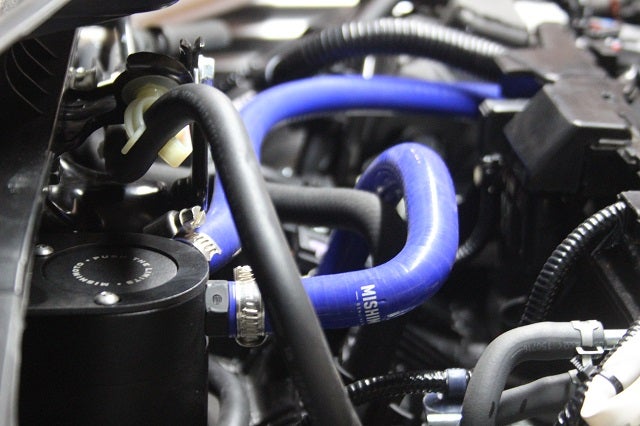 Side view of the catch can installed